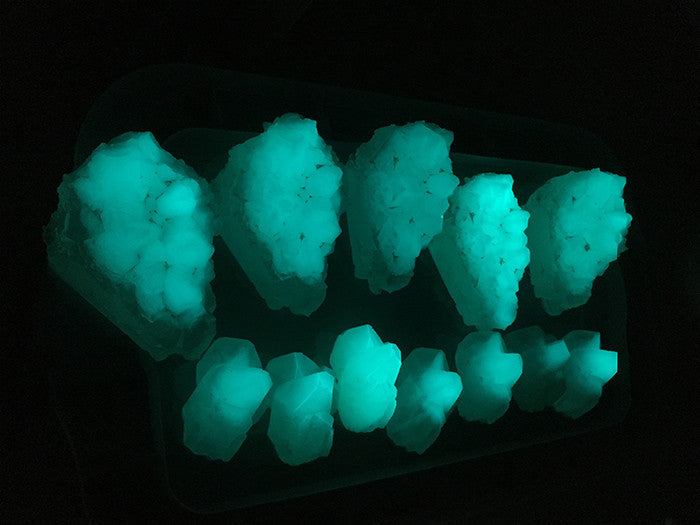 URETHANE GLOW IN THE DARK CRYSTAL- LARGE ( MINT GREEN)
