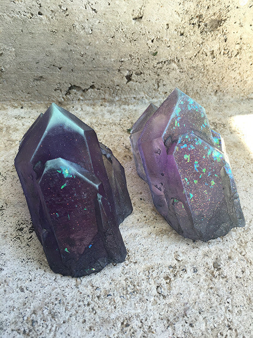 URETHANE GLOW IN THE DARK CRYSTAL- SMALL (DEEP BLUE)