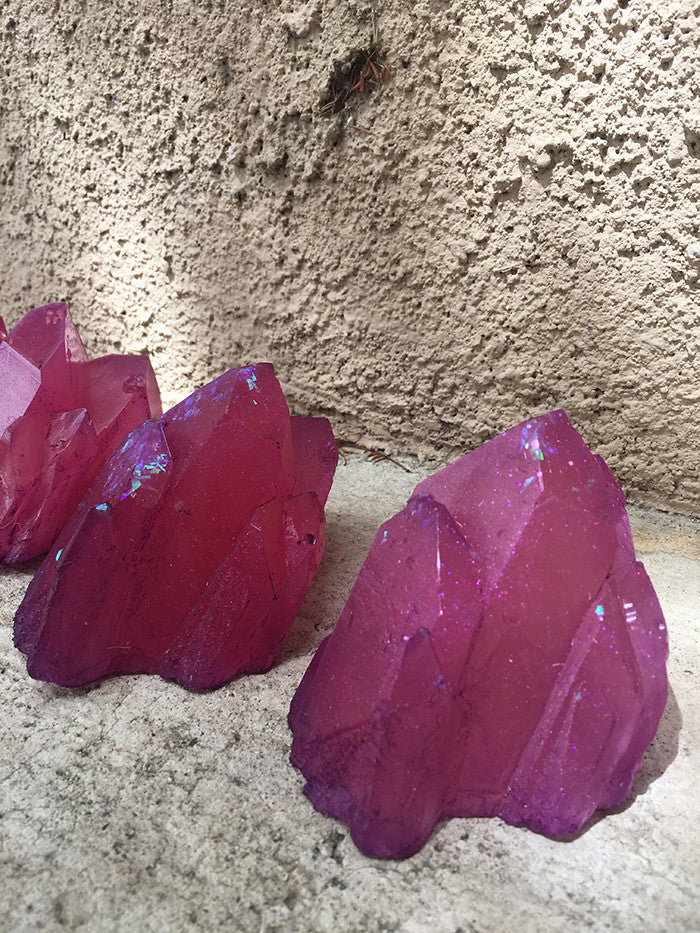 URETHANE GLOW IN THE DARK CRYSTAL- SMALL ( PINK)