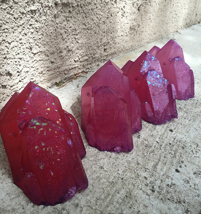 URETHANE GLOW IN THE DARK CRYSTAL- SMALL ( PINK)
