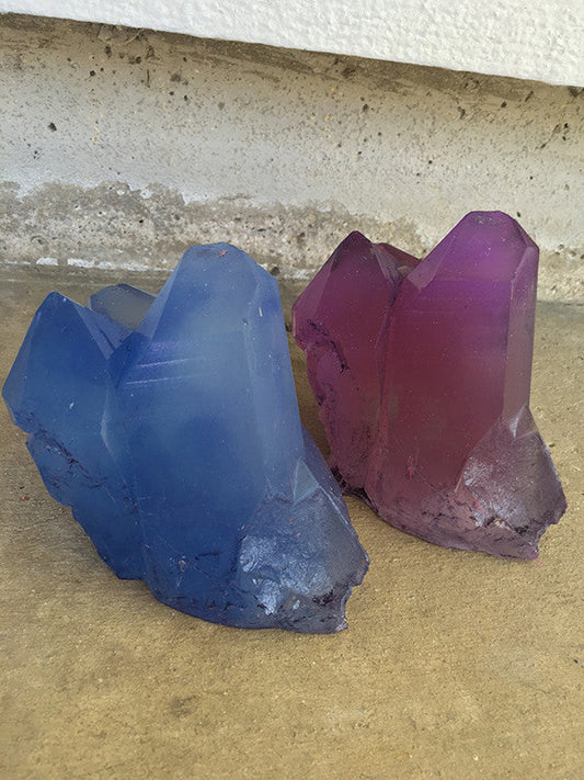 URETHANE GLOW IN THE DARK WALL CRYSTAL- MEDIUM- BLUE/PURPLE