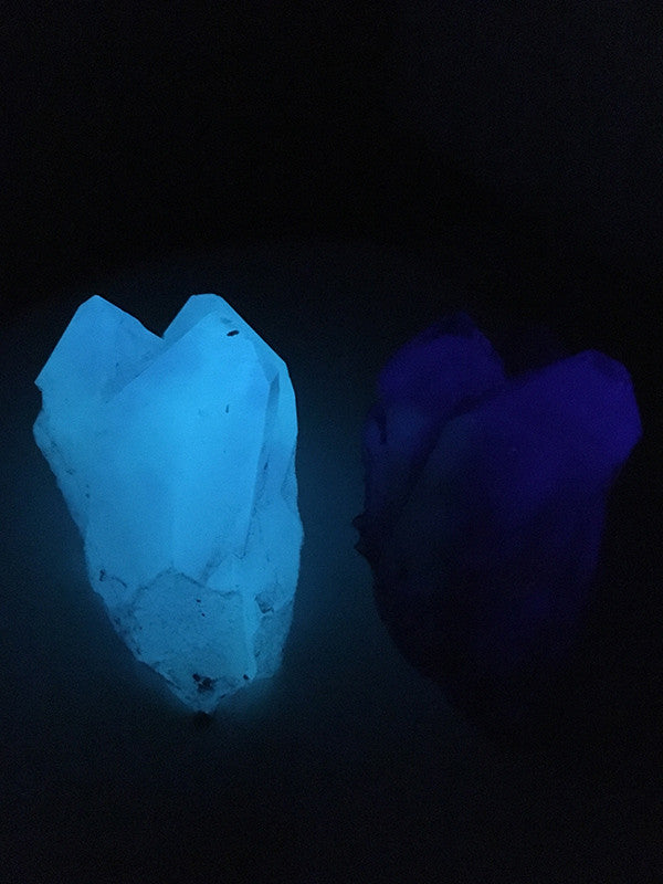 URETHANE GLOW IN THE DARK WALL CRYSTAL- MEDIUM- BLUE/PURPLE